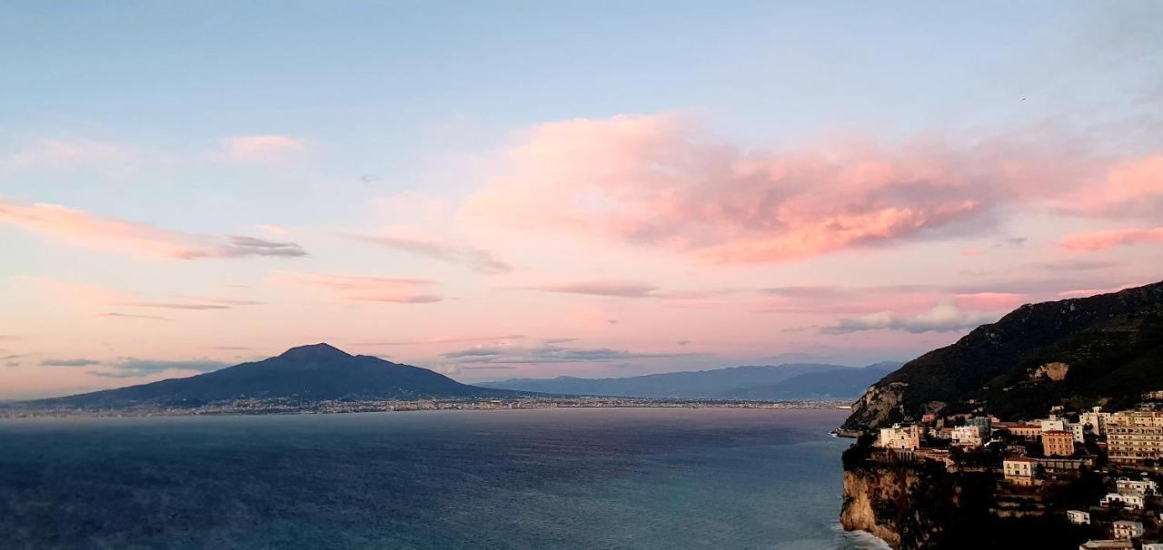 비코에쿠엔세 Dimora Del Conte Sorrento Coast Seaview 아파트 외부 사진